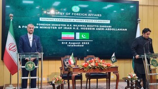 در نشست مطبوعاتی وزیران خارجه ایران و پاکستان عنوان شد؛ از امنیتی ماندن مرزها فاصله بگیریم/ هدف‌گذاری برای تبادلات تجاری ۵ میلیارد دلاری