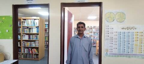 گفت‌وگو با پدر کتابخانه‌های مردمی سیستان و بلوچستان درباره کار بزرگی که در ترویج کتاب‌خوانی کرده است/ خانه امید