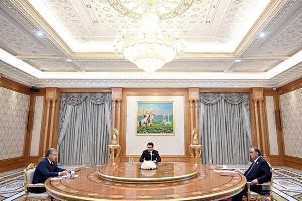 تأکید «میرضیایف» بر نقش کریدور ازبکستان-ترکمنستان-ایران در توسعه منطقه