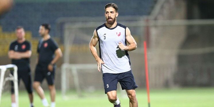 مدافع پرسپولیس: شاید فیفا هم به این قوانین میلی و به نفع باشگاه خاص بخندد!
