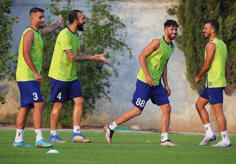 اکبری: هاشمی‌نسب می‌تواند می‌تواند کریم باقری استقلال باشد
