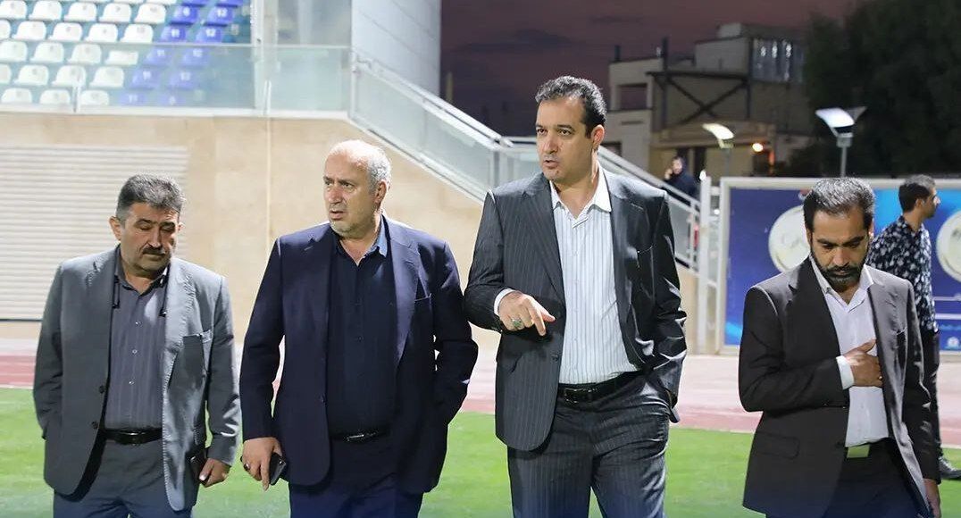 رئیس فدراسیون فوتبال تماشاگر ویژه بازی گل‌گهر و فولاد