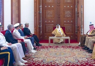 دیدار فرمانده سنتکام با پادشاه بحرین