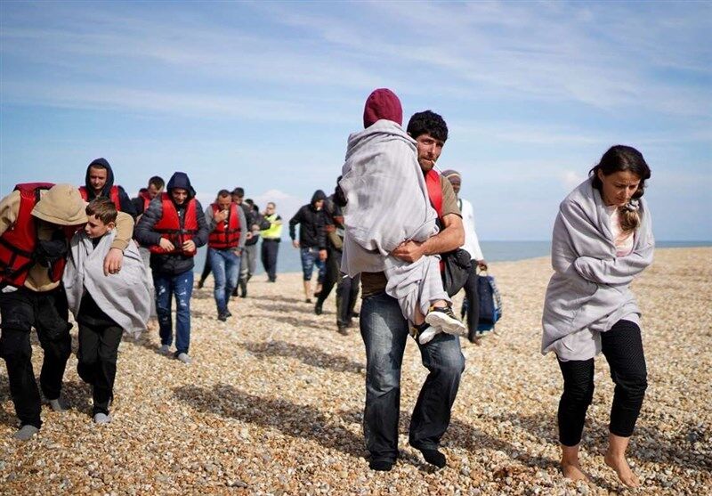 تشدید سیاست‌های پناهندگی انگلیس/ تهدید لندن علیه وکلای حامی پناهجویان