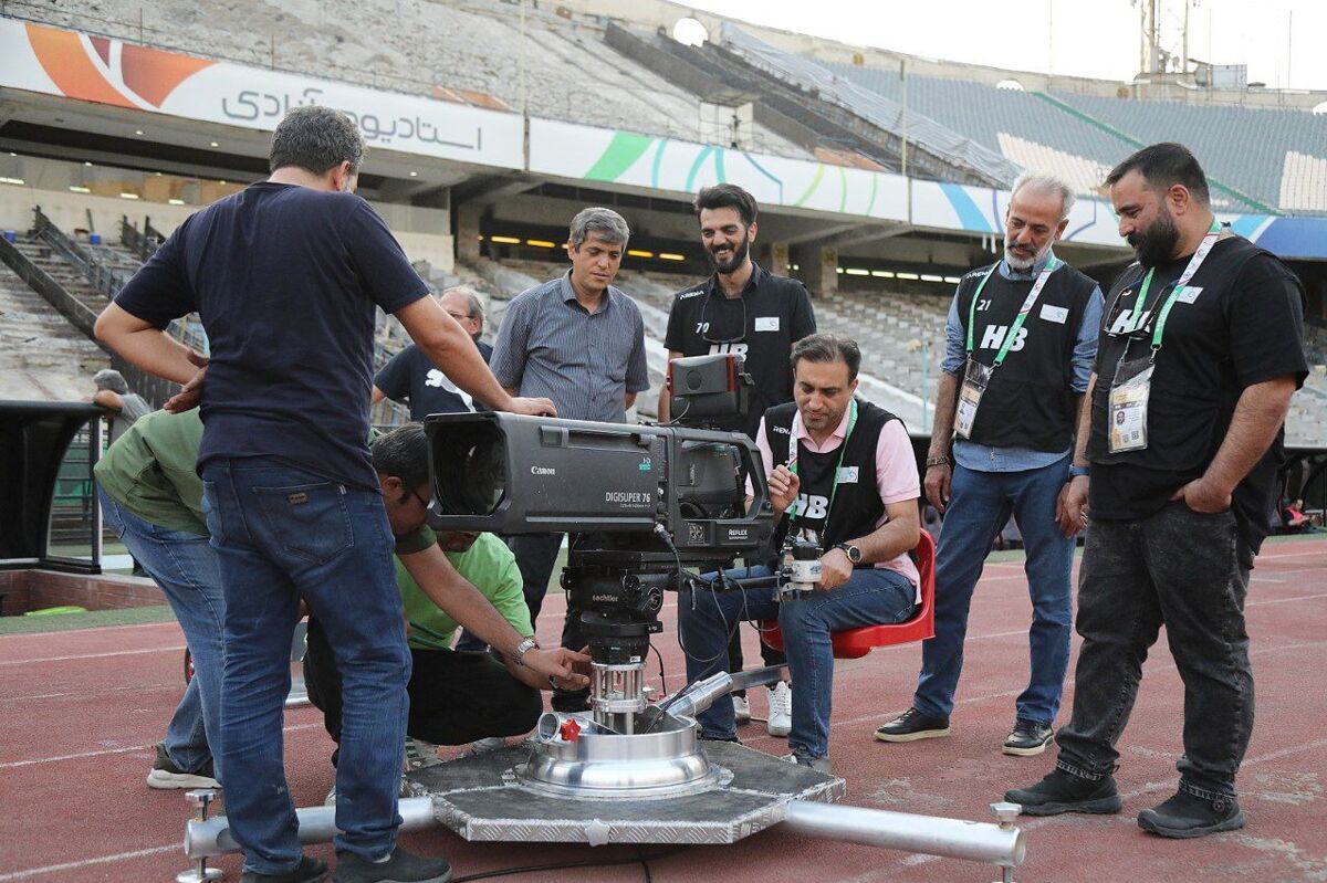 از معطلی عجیب خبرنگاران تا ادامه ساخت و ساز ورزشگاه آزادی در روز بازی پرسپولیس و آلومینیوم