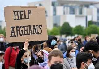 به گزارش مجله نشنال؛ صاحبان منازل در انگلیس به افغانستانی‌های مهاجر روی خوش نشان نمی‌دهند