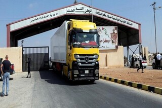 ۱۲۰۰ کامیون یخچال‌دار همچنان در مرز «نصیب» سرگردانند