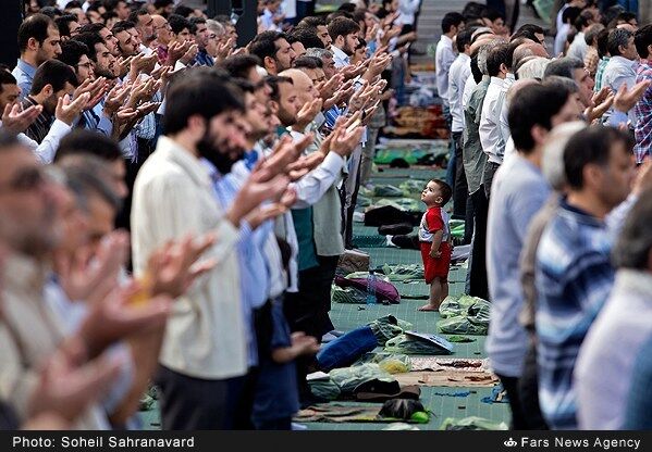 چگونه کودکم را عاشق نماز کنم؟