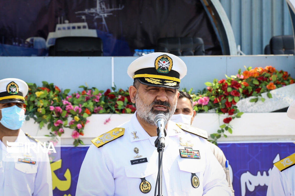 دریادار ایرانی: حراست از تنگه هرمز نماد اقتدار ایران است