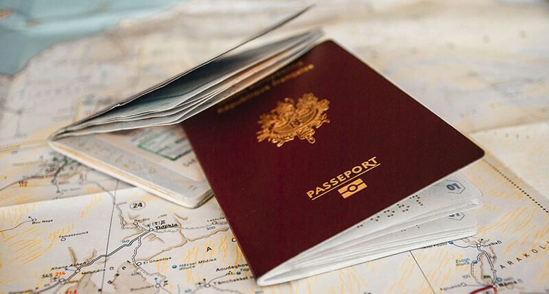 چرا بدون ویزا نمی توان سفر کرد؟