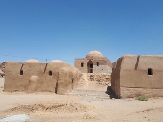 پایان مرمت اضطراری ۳ بنای تاریخی در روستای نیاز آباد خواف 