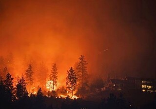 شدت گرفتن دامنه آتش سوزی در کانادا