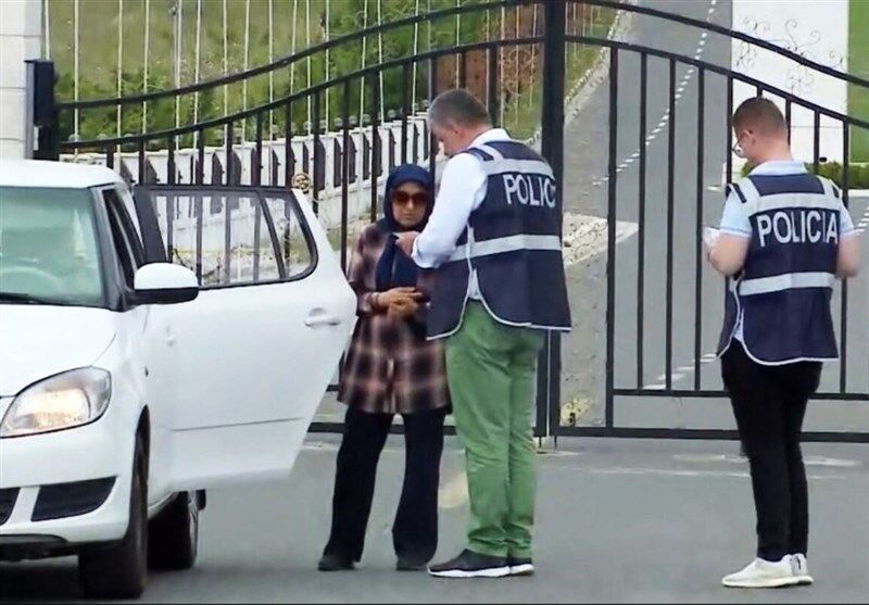 اینترنت مقر منافقین در آلبانی قطع شد/ فشار بیشتر دولت و مردم آلبانی به تروریستها