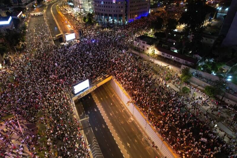سی و سومین هفته اعتراضات در سرزمینهای اشغالی/ لاپید: دولت نتانیاهو سقوط خواهد کرد + عکس