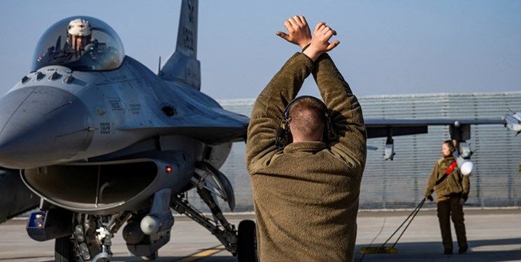 افسر اطلاعاتی سابق آمریکا: روسیه جنگنده‌های اف-16 را ظرف ۱ ماه سرنگون می‌کند