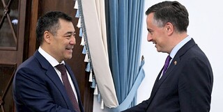 رئیس جمهور قرقیزستان با رئیس کمیته امور بین الملل پارلمان اروپا دیدار کرد