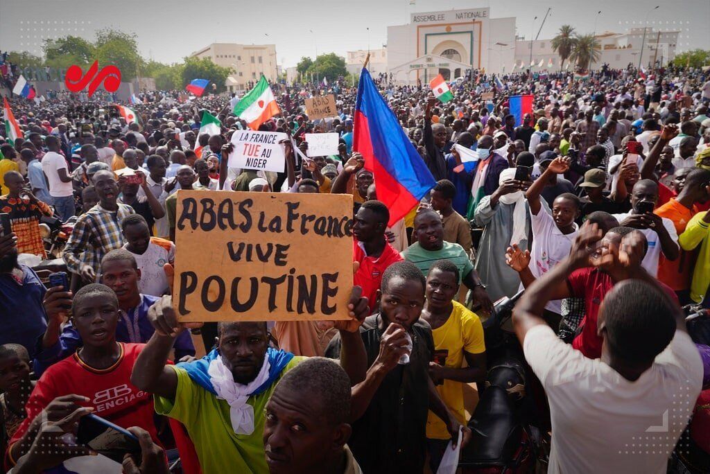 شورای نظامی نیجر آب‌وبرق سفارت فرانسه را قطع کرد