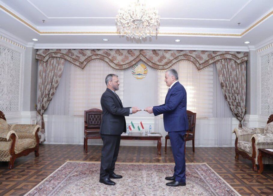 سفیر جدید ایران استوارنامه خود را تسلیم وزیر خارجه تاجیکستان کرد