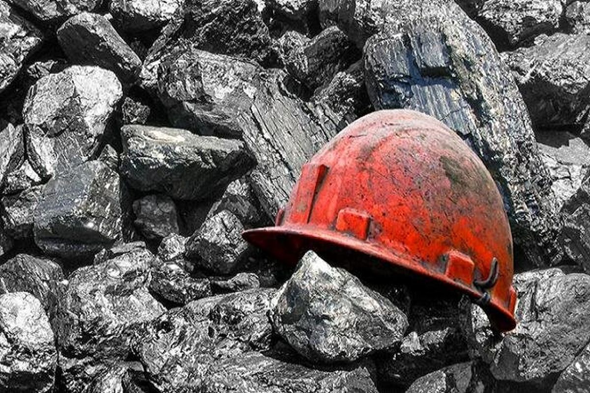 تلاش برای نجات سریع‌تر کارگران گرفتار در معدن طزره دامغان