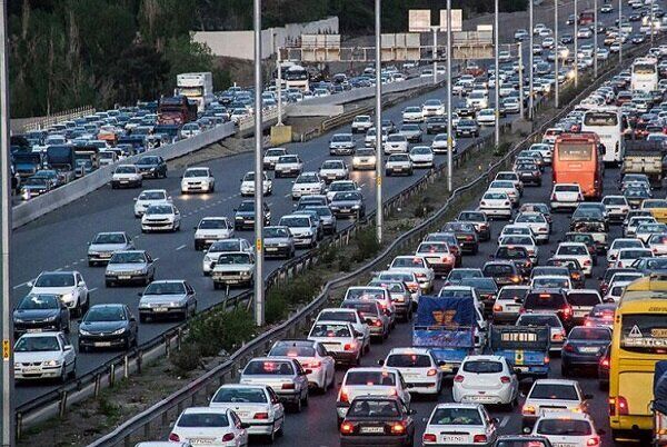 ترافیک سنگین در آزادراه کرج- تهران