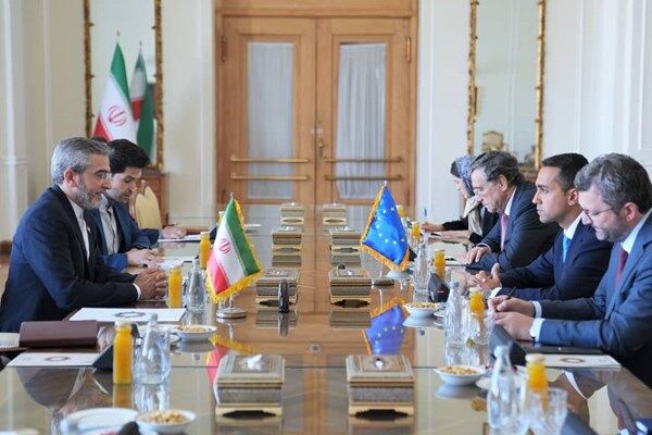 باقری: از ابتکارات اروپا برای گشایش دریچههای جدید تعامل و همکاری استقبال میکنیم