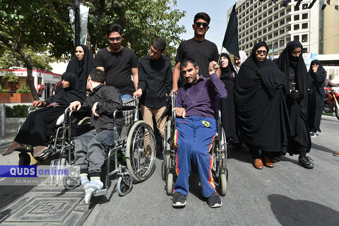 تشرف کاروان زیارتی معلولین فیاض بخش به حرم مطهر رضوی