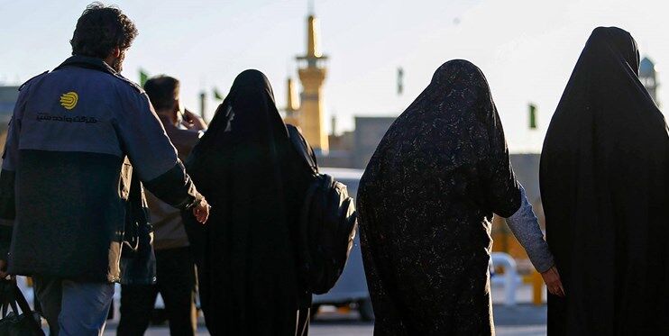 این بانوی افغان در خانه اجارهای میزبان زائران است/روایت عشقِ یک دختر افغانستانی به امام رضا(ع)