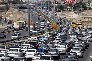 ترافیک در خروجی‌های مشهد اینک سنگین است