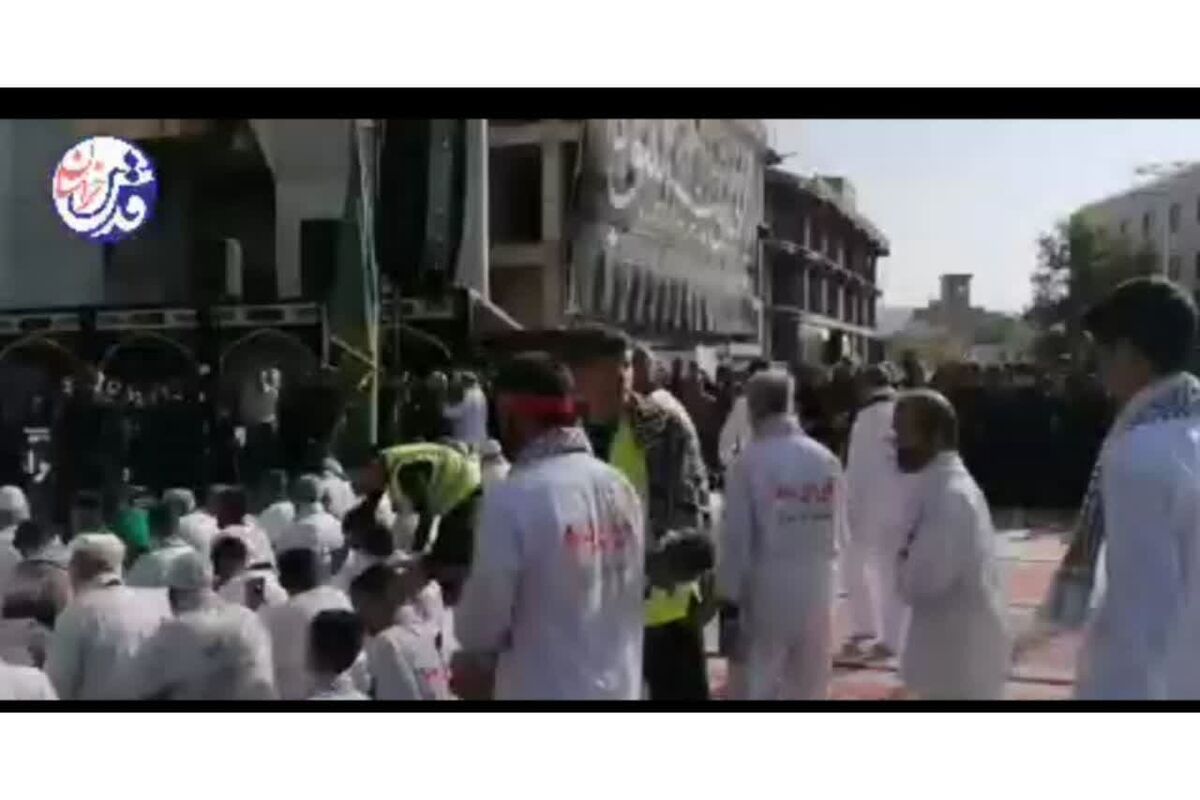 فیلم|ورود کاروان پیاده مشهد به کربلا به عرصه میدان شهدا