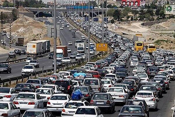  ترافیک در خروجی‌های مشهد اینک سنگین است