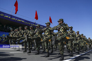 فیلم | رژه نیروهای مسلح در مشهد برگزار شد