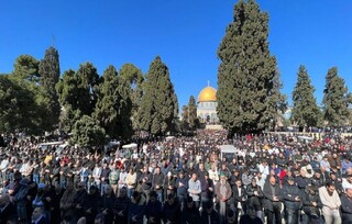 نماز جمعه باشکوه مسجدالاقصی با حضور ده‌ها هزار فلسطینی