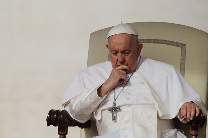 ناامیدی پاپ از صلح؛  پاپ فرانسیس: کشورها برای فروش تسلیحات با جنگ اوکراین بازی نکنند