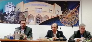در نشست شعری «پریسکه روح شعرمعاصر فارسی» مطرح شد/ انتشار بیش از صد مجموعه شعر پریسکه در داخل و خارج از کشور