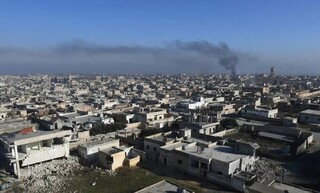 آتش سنگین ارتش سوریه روی مواضع تروریست‌ها در شرق ادلب
