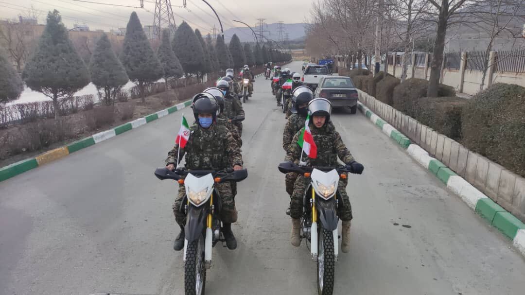 برگزاری رژه اقتدار و مسابقات موتور سواری در مشهد مقدس
