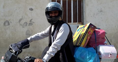 وقتی جوان بلوچ برای بهتر کردن زندگی در زادگاهش، آستین بالا زد/ من اهل کتابخانهام