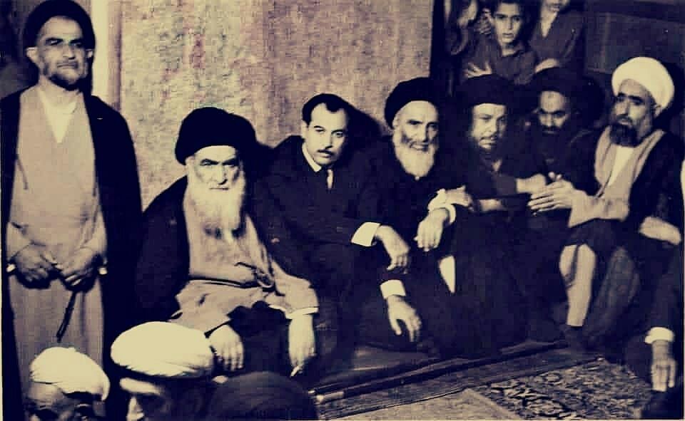 آیت‌الله سیستانی در تجمع علیه اسرائیل در صحن علوی +عکس