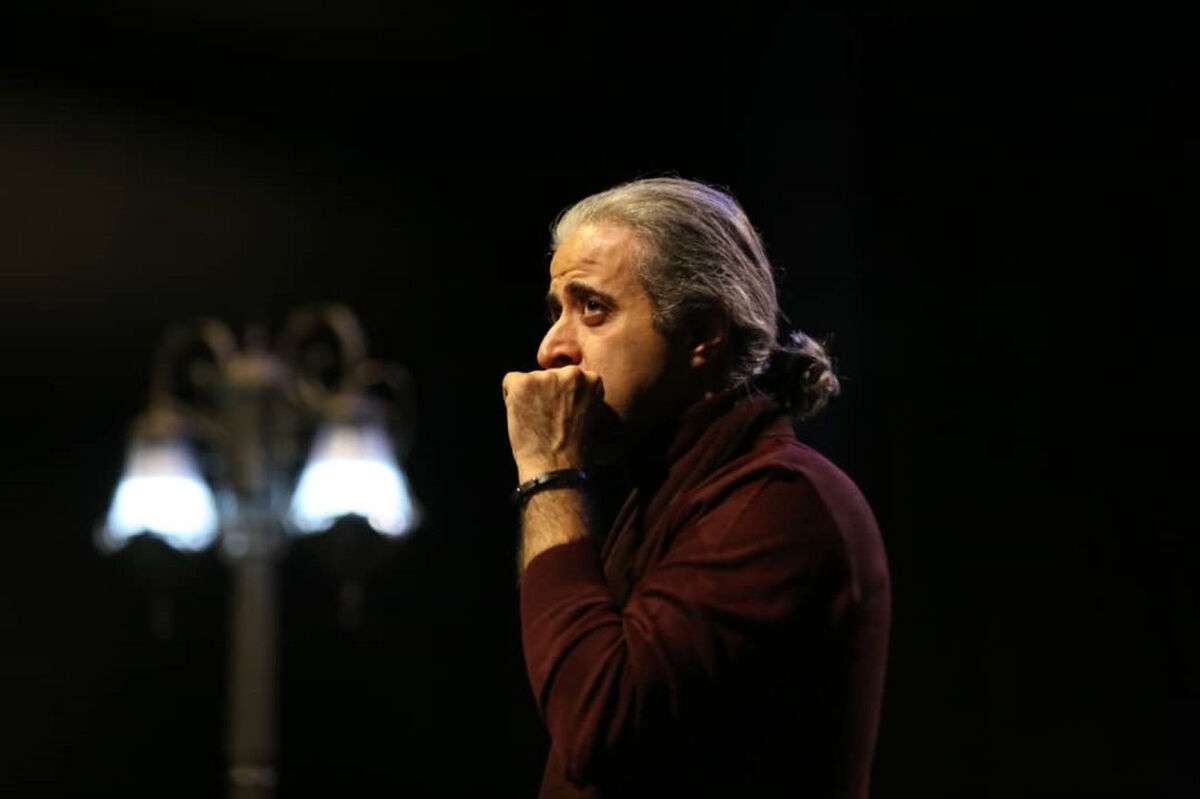 ایوب آقاخانی: نمایشنامه نویسی ایران می تواند در جهان بدرخشد 