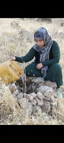 با کبری رستمزاده، نخستین بانوی پسماند صفر منطقه جهانی هورامان آشنا شوید/ تا زندهام به طبیعت خدمت میکنم