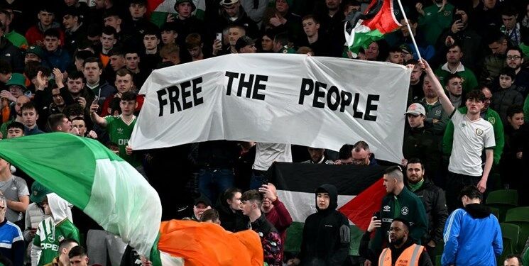 حمایت هواداران ایرلند از مردم فلسطین 