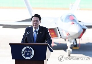 رئیس جمهوری کره جنوبی: صنعت دفاعی در حال نوشتن برگی جدیدی در تاریخ است