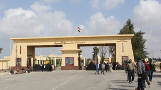 منبع مصری: گذرگاه رفح جمعه باز می‌شود / قاهره خواستار آتش‌بس ۶ ساعته شد