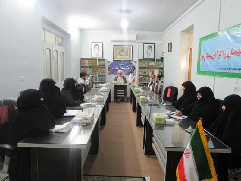 درس های امام حسن عسکری(ع) برای جامعه امروز