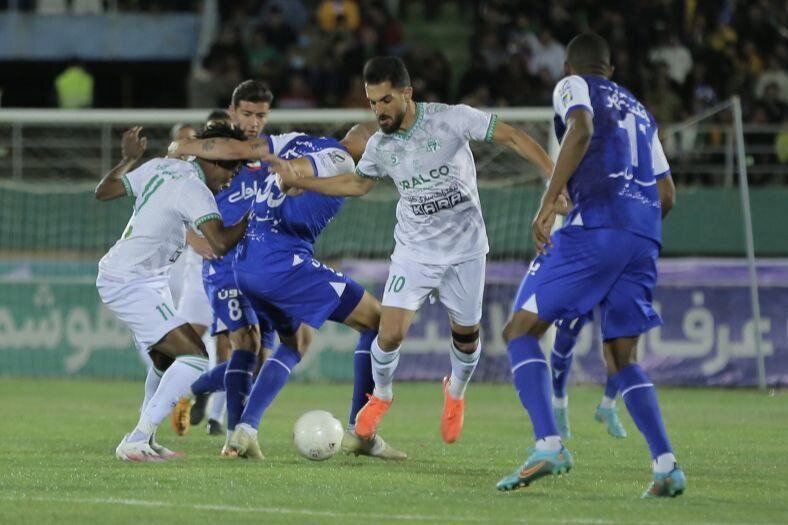 استقلال به دنبال صدرنشینی با شکست حصار آلومینیومی