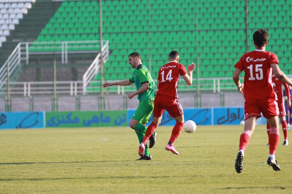 استقلال به دنبال صدرنشینی با شکست حصار آلومینیومی