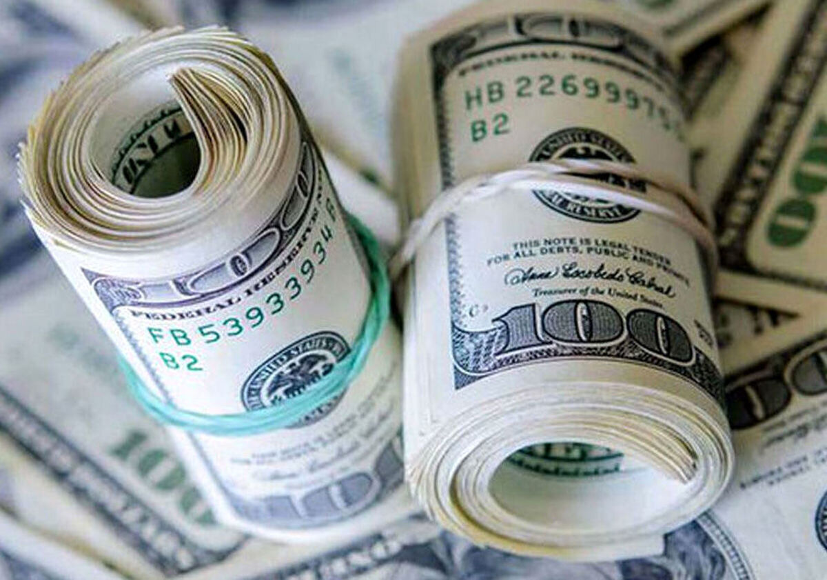 نوسان نرخ دلار مرکز مبادله ارز در کانال ۴۱ هزار تومان 