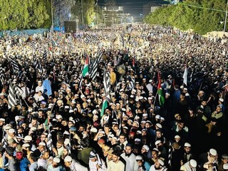 پاکستانی ها در اجتماعی بزرگ خواستار برگزاری اجلاس سران اسلامی برای دفاع از غزه شدند