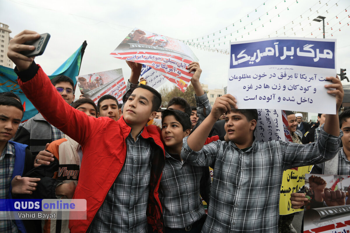 راهپیمایی ضد استکباری ۱۳ آبان در قزوین آغاز شد