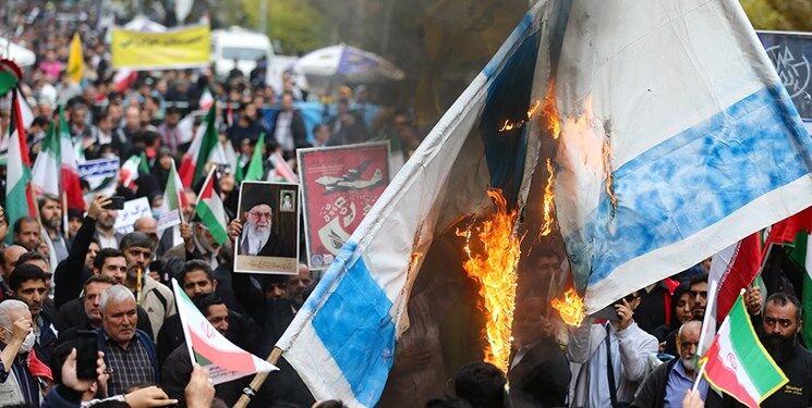 قطعنامه راهپیمایی ۱۳ آبان: غرب بداند محور مقاومت محدود به غزه و فلسطین نیست